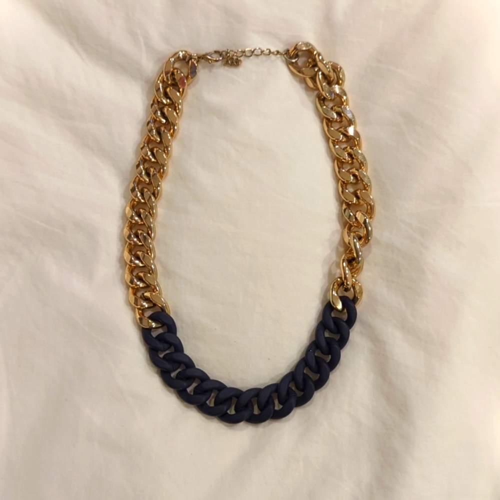 Chunky gold chain necklace